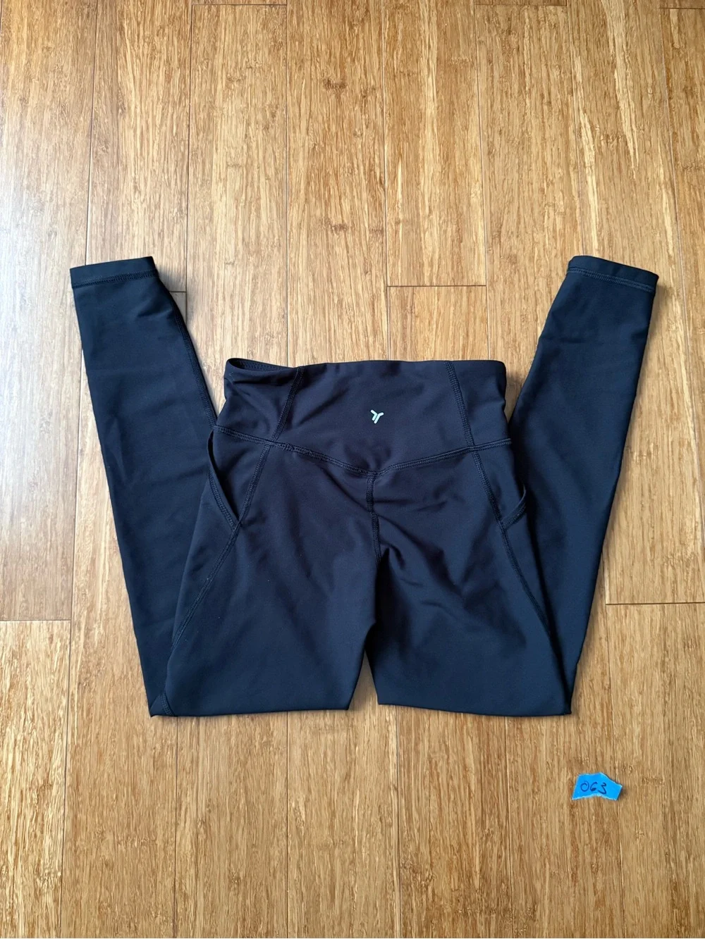 Old Navy Active Powersoft High Rise Girls Black Stretch Go-Dry Leggings - M (8)